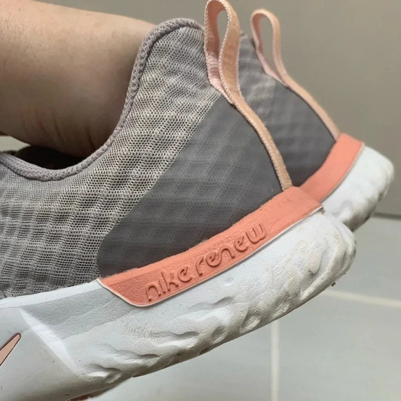 Nike Renew Grey Athletic Running Shoes 8.5 - Picture 3 of 10